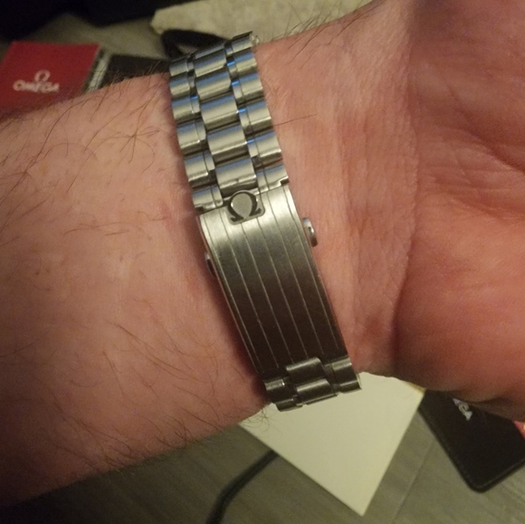 Omega Speedmaster Moonwatch Hesalite 42mm discontinued 1861 BIG BOX - Picture 11 of 15